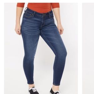 Ultra Stretchy Mid Rise Rue21 Blue Jeggings